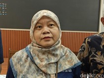 KIP Jateng Cek Fisik Salinan Ijazah SD-S1 Jokowi di Dispersip Solo