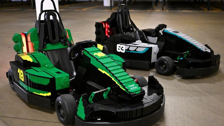 Mobil Lego Berukuran Asli Siap Ramaikan Formula 1 GP Inggris