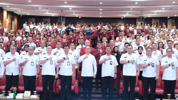 MPR Goes to Campus di Unhan, Eddy Soeparno Bicara soal Ketahanan Energi