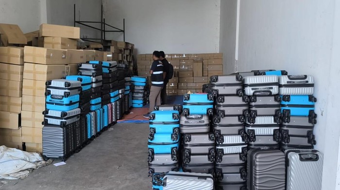 BNN RI gerebek gudang jaringan narkoba internasional di Cerme, Gresik