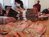 Uang Rp 1,54 M untuk Kuliah Anak Rusak Kena Banjir Rob, Ida Datangi BI Tegal