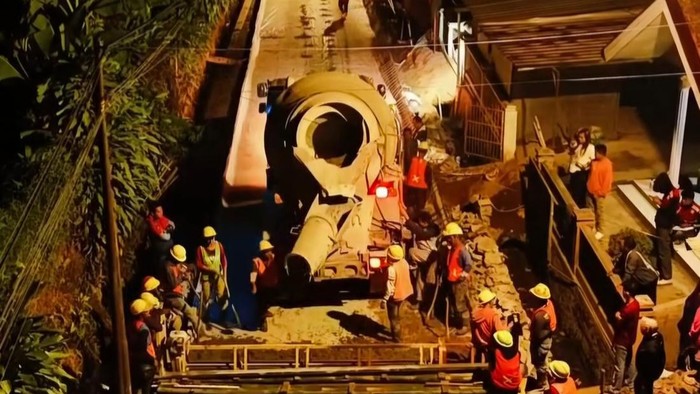 Perbaikan jalan di Bandung Barat.