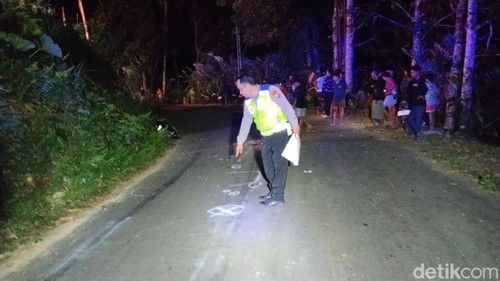Polisi melakukan olah TKP kecelakaan di Jalan Baledan, Desa Sibetan, Karangasem, Rabu (2/7/2026).