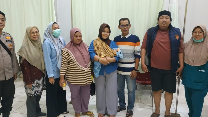 Polres Banyuasin jajaran Polda Sumatera Selatan (Sumsel) bergerak cepat menindaklanjuti laporan masyarakat terkait penemuan seorang bayi perempuan yang diduga ditelantarkan di Dusun II, Desa Talang Ipuh. (Dok. Istimewa)