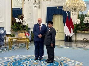Prabowo Bertemu Presiden Belarusia di Istana, Ajak Kerja Sama Energi-Pertanian