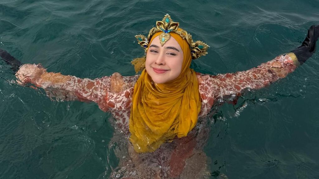 Ria Ricis Rayakan Ulang Tahun ke-31 Secara Privat di Pantai