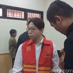 Saksi Doktif Sebut Produk Richard Lee Bikin Wajah Korengan