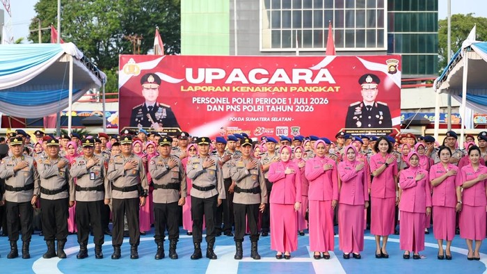 Sebanyak 1.465 personel Polda Sumatera Selatan (Sumsel) dianugerahi kenaikan pangkat dalam peringatan Hari Bhayangkara ke-80. (Dok istimewa).