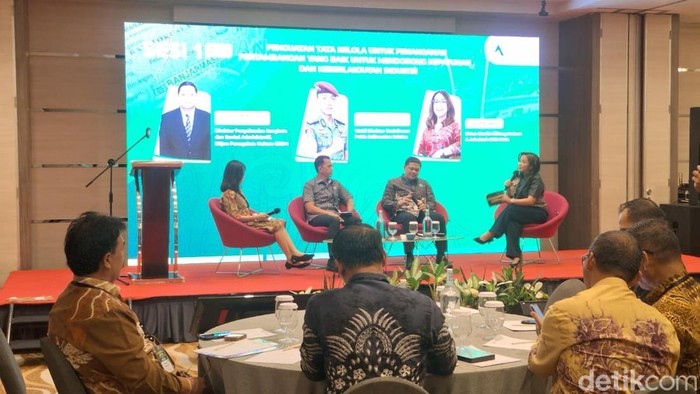 Talkshow pembahasan batu bara di Kalsel.