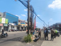 Teknisi Internet Tersengat Listrik Saat Pasang Kabel di Bogor, Dilarikan ke RS