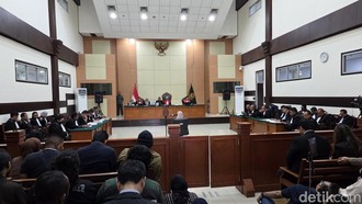 dr Tifa Tolak Damai dengan Jokowi di Kasus Fitnah dan Pencemaran Nama Baik