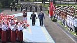 Prabowo Sambut Presiden Belarus dengan Upacara Kenegaraan