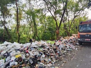 Video: Viral di Medsos, Pemprov DKI Angkut 54 Ton Tumpukan Sampah di Cakung
