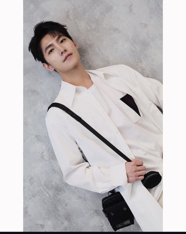 Drama baru lain yang jadi projek Yang Yang tahun ini adalah Bu Rang Jiang Shan. Produksi dramanya diumumkan resmi pada Februari 2026 dan langsung menarik perhatian besar dari fandom drama China. Foto: Dok. Weibo, Instagram