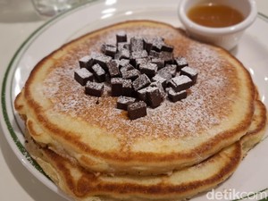 Dans Diner: Sandwich Sourdough hingga Pancake Lezat di Bistro Gaya Amerika
