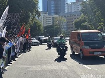 Demo Depan Grahadi Arus Lalu Lintas Padat
