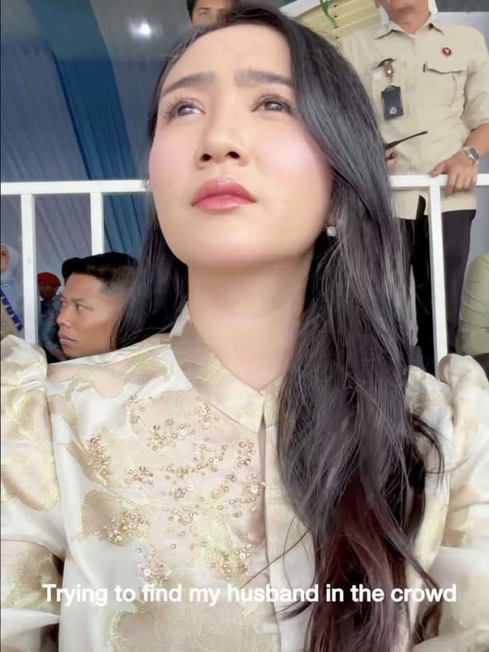 Febby Rastanty temani suami menghadiri HUT Polri