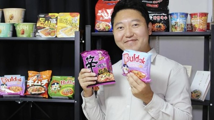 Gagal Masuk Kuliah, Pria Ini Malah Jadi Kritikus Ramyeon Pertama di Korea