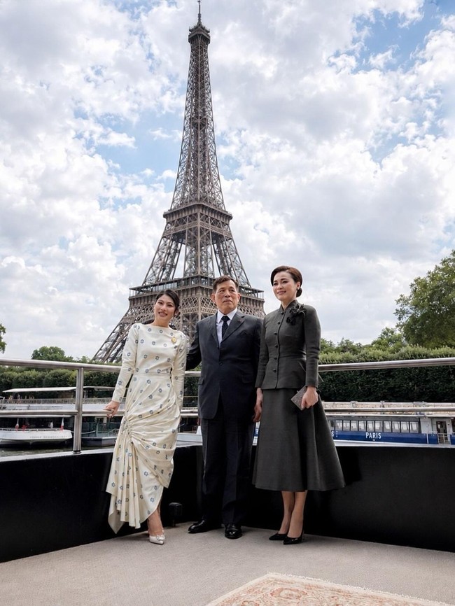 Foto: Diplomasi Fashion Putri Sirivannavari saat Raja Thailand Kunjungi Paris