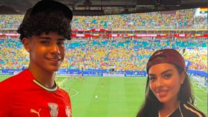 Gaya Sporty Georgina Rodriguez Dukung Portugal di Piala Dunia Bareng Keluarga