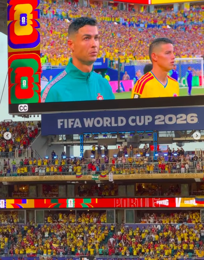 Dalam postingan, wanita 32 tahun tersebut terlihat bangga dengan kemenangan Portugal yang nantinya masuk 16 besar untuk berhadapan dengan Spanyol setelah mengalahkan Kroasia.Foto: Instagram @georginagio