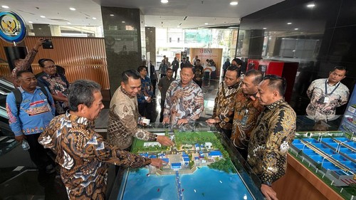Gubernur NTB Lalu Muhamad Iqbal bersama Wamen KKP RI Laksamana Madya TNI (Purn.) Dr. Didit Herdiawan Ashaf di Jakarta. (Foto: Pemprov NTB).