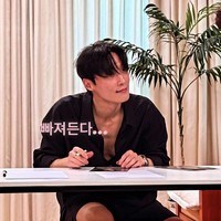Heo Nam Jun Mendadak Fan Sign di Gereja, Ladeni TTD dan Foto Bareng Jemaat
