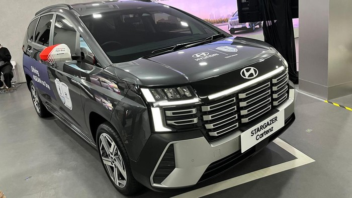 Hyundai Stargazer Cartenz