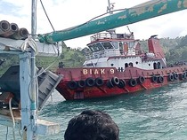 Kapal Tongkang Angkut Batu Bara Terdampar di Teluk Bone gegara Ombak Tinggi
