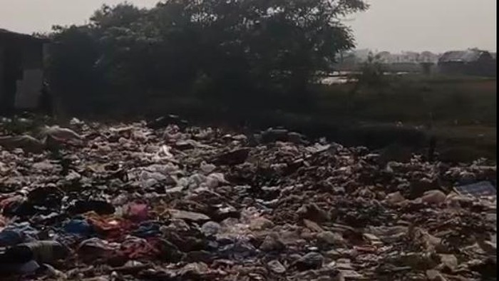 Kebakaran TPA Jatiwaringin Belum Padam Usai 4 Hari, Titik Api Berkurang
