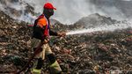 Kebakaran TPA Jatiwaringin Masuk Hari Keempat