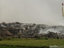 Kebakaran TPA Jatiwaringin Masuk Hari Keempat