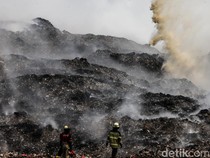 TPA Jatiwaringin Masih Kebakaran, Pemadaman Dilanjutkan di Hari Ketujuh