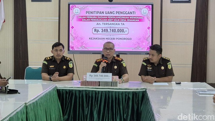 Kepala Kejari Ponorogo Zulmar Adhy Surya