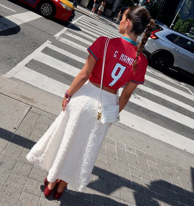 Bintang AC Milan tersebut dilaporkan sudah lama menjalin hubungan dengan Margarida yang aktif sebagai influencer. Foto: Instagram