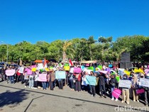 Ratusan Petani-Peternak Ponorogo Demo Dukung Program MBG