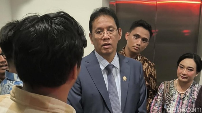 Mahasiswa saat menggeruduk Menkeu Purbaya Yudhi Sadewa di gedung Muladi Dome, Universitas Diponegoro, Kecamatan Tembalang, Kota Semarang, Jumat (3/7/2026).
