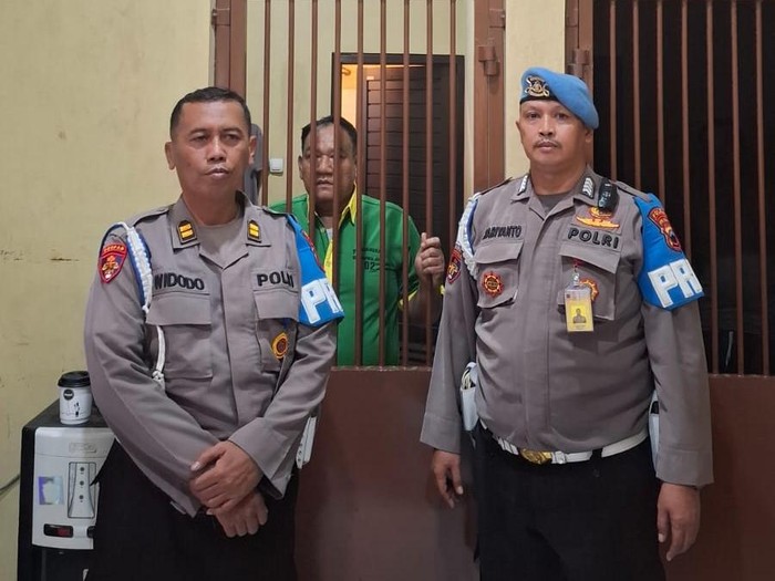 Oknum anggota Polres Tegal Kota, Aiptu N dipatsus buntut dugaan penganiayaan wanita, Jumat (3/7/2026).
