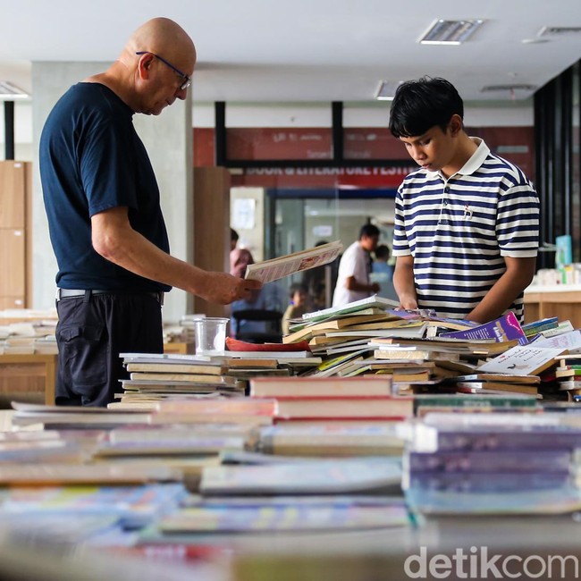 Stimulus Industri Kreatif, Pajak Royalti Penulis Jadi 1,5 Persen