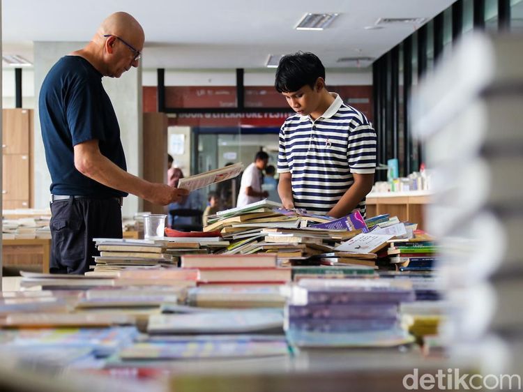Stimulus Industri Kreatif, Pajak Royalti Penulis Jadi 1,5 Persen