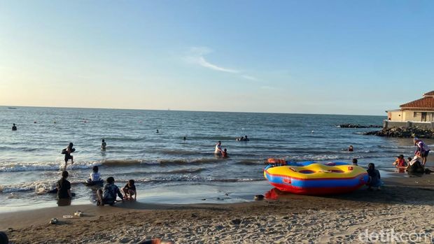Pantai Pondok Bali, Kabupaten Subang, Jawa Barat Pantai Pondok Bali, Kabupaten Subang, Jawa Barat