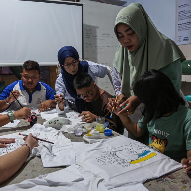 Pelatihan Melukis Jadi Bekal Wirausaha Penyandang Disabilitas