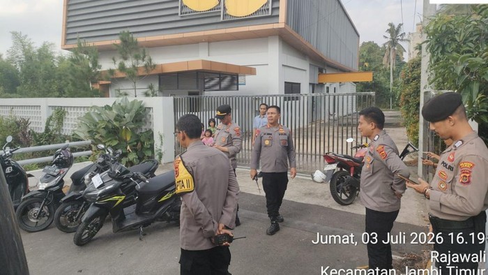 Polisi mengejar kelompok remaja hendak tawuran di Jambi