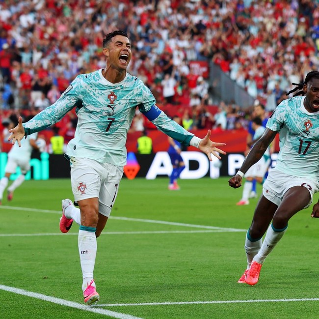 Portugal Balikkan Keadaan, Singkirkan Kroasia 2-1