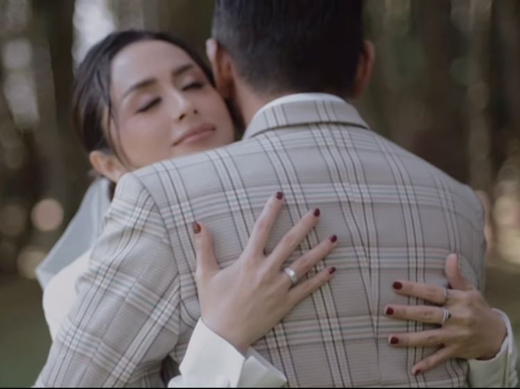 Selvi Kitty Bikin Penasaran, Bicara Lembaran Baru Peluk Cowok