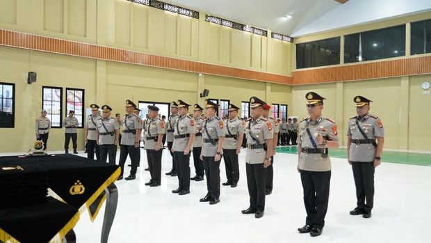 Sertijab enam PJU Polda Sulbar. Dok Istimewa