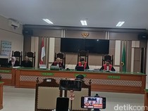Tok! Pembunuh Satu Keluarga di Paoman Indramayu Divonis Seumur Hidup