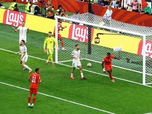 Babak Pertama, Swiss Ungguli Aljazair 1-0