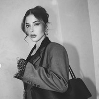 Kini penampilan influencer kecantikan itu bak kembali ABG meski sudah memiliki 2 orang anak. Foto: Instagram/@tasyafarasya