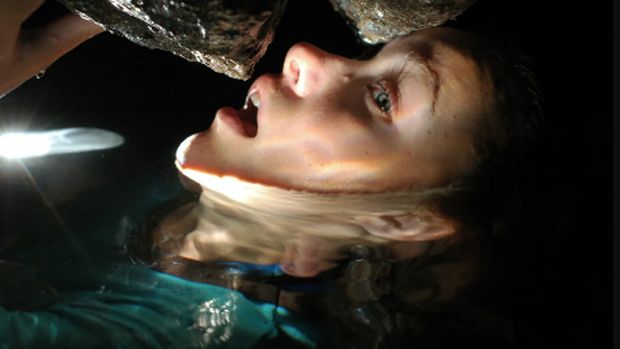 Turistas Olivia Wilde dalam film Turistas (2006).